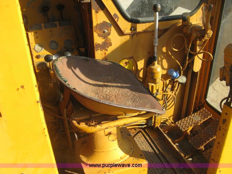 image for item H9477 American 795C lattice boom crane