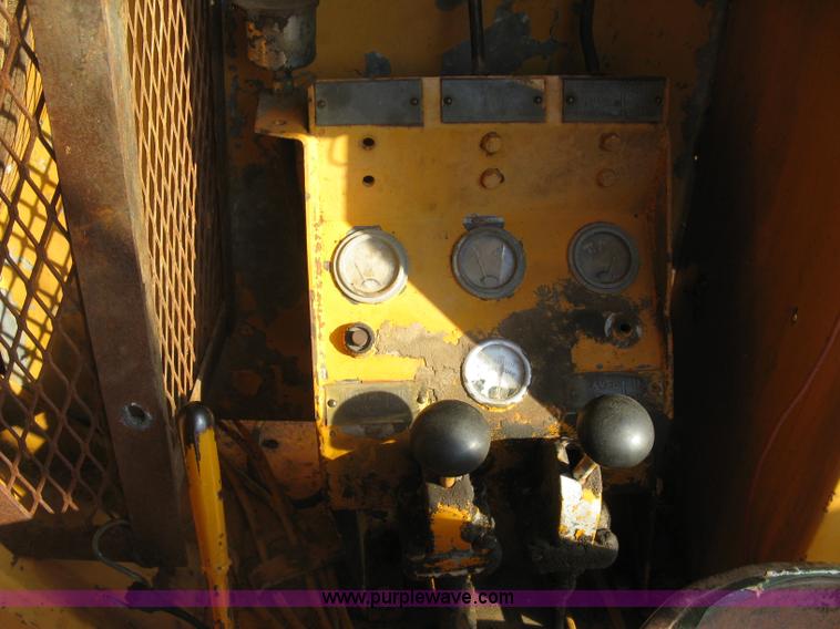 image for item H9477 American 795C lattice boom crane