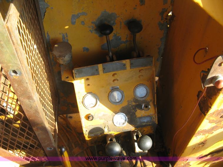 image for item H9477 American 795C lattice boom crane