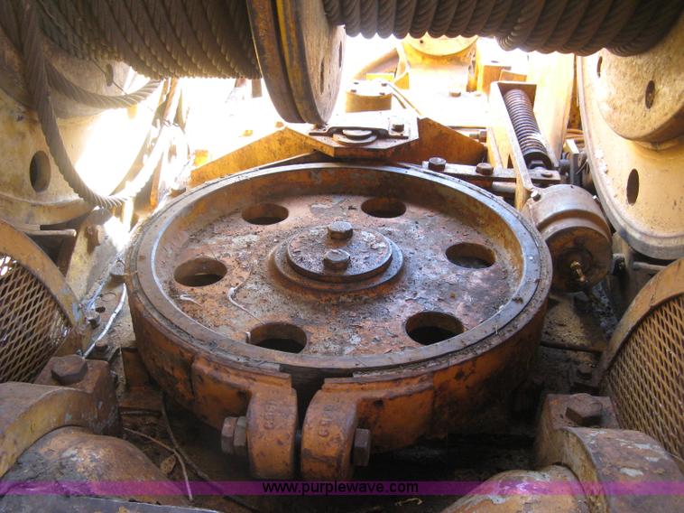 image for item H9477 American 795C lattice boom crane