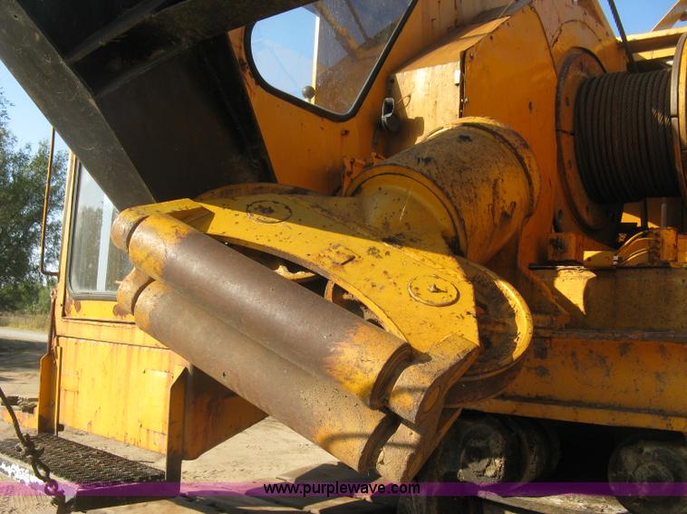 image for item H9477 American 795C lattice boom crane