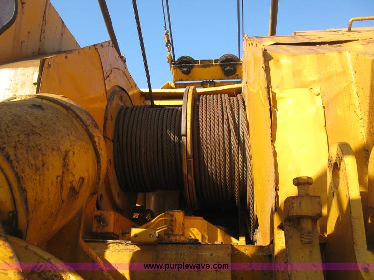 image for item H9477 American 795C lattice boom crane