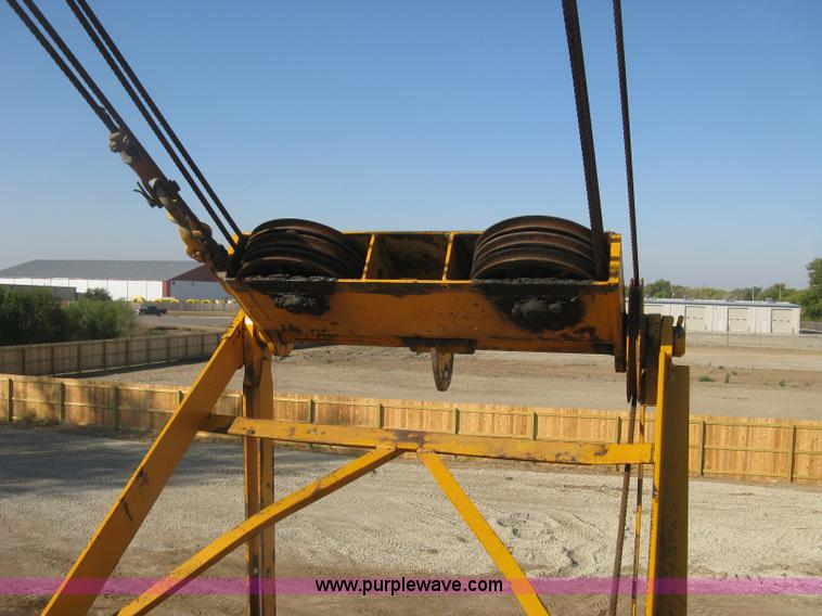 image for item H9477 American 795C lattice boom crane