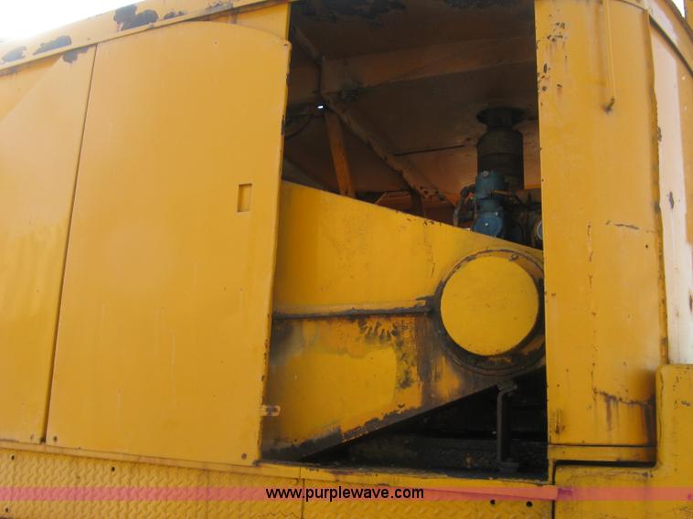 image for item H9477 American 795C lattice boom crane