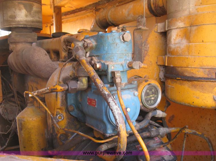 image for item H9477 American 795C lattice boom crane