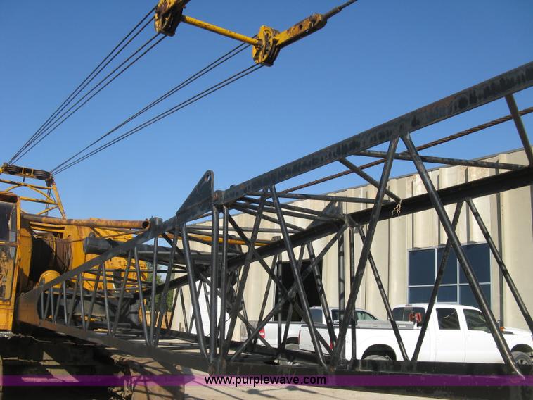 image for item H9477 American 795C lattice boom crane
