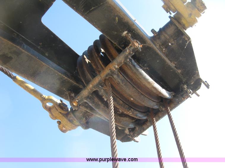 image for item H9477 American 795C lattice boom crane