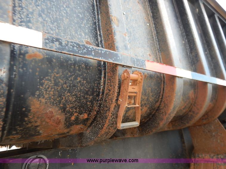 image for item I5276 1986 Fruehauf ND1-F2-22-7DB5-24 dump trailer