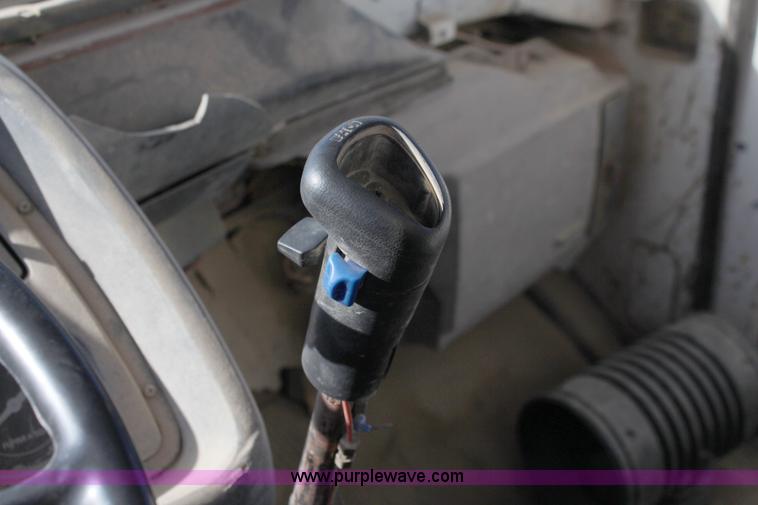 image for item I5907 1984 Ford LT8000 water truck