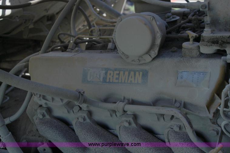 image for item I5907 1984 Ford LT8000 water truck