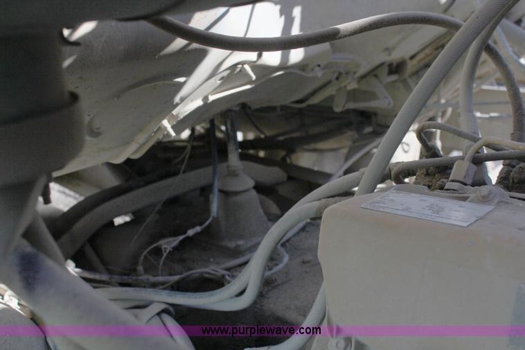 image for item I5907 1984 Ford LT8000 water truck