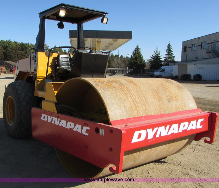 image for item I6723 1996 Dynapac CA251D 25 series smooth drum roller