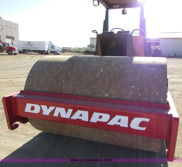 image for item I6723 1996 Dynapac CA251D 25 series smooth drum roller