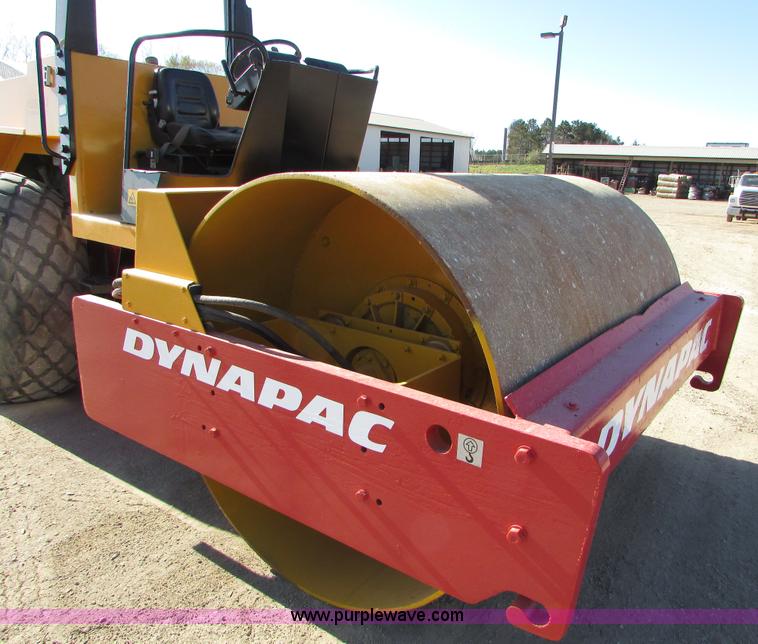 image for item I6723 1996 Dynapac CA251D 25 series smooth drum roller