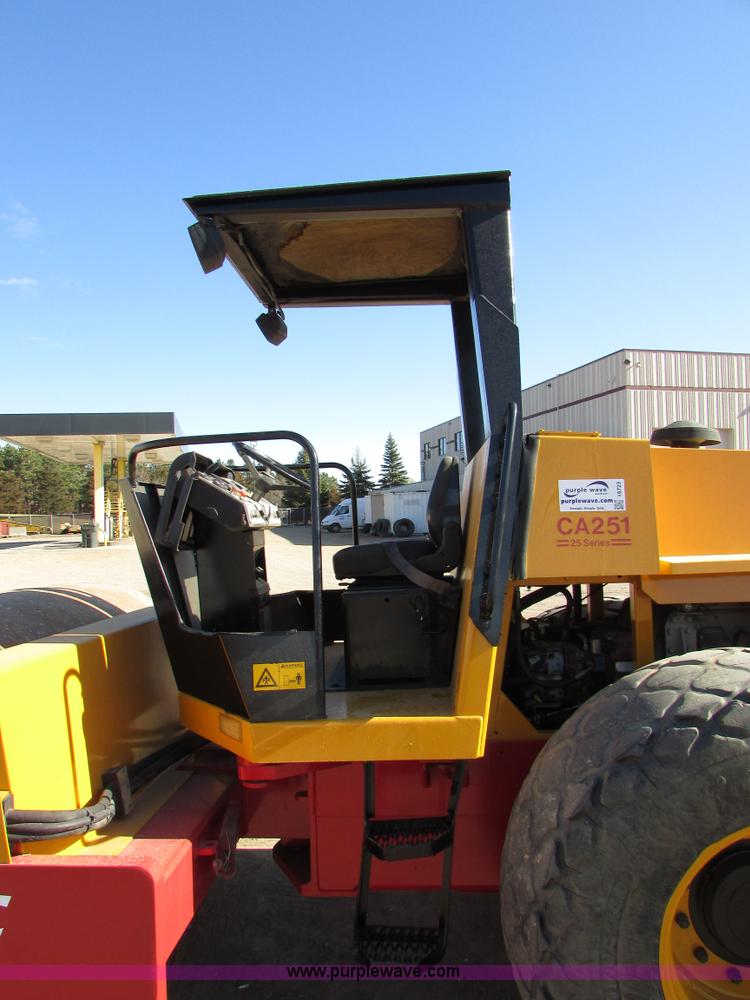 image for item I6723 1996 Dynapac CA251D 25 series smooth drum roller