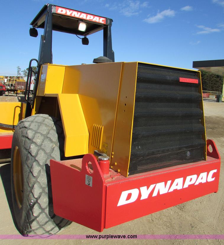 image for item I6723 1996 Dynapac CA251D 25 series smooth drum roller
