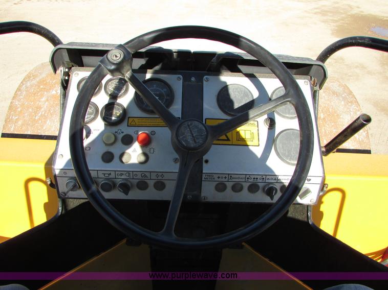 image for item I6723 1996 Dynapac CA251D 25 series smooth drum roller