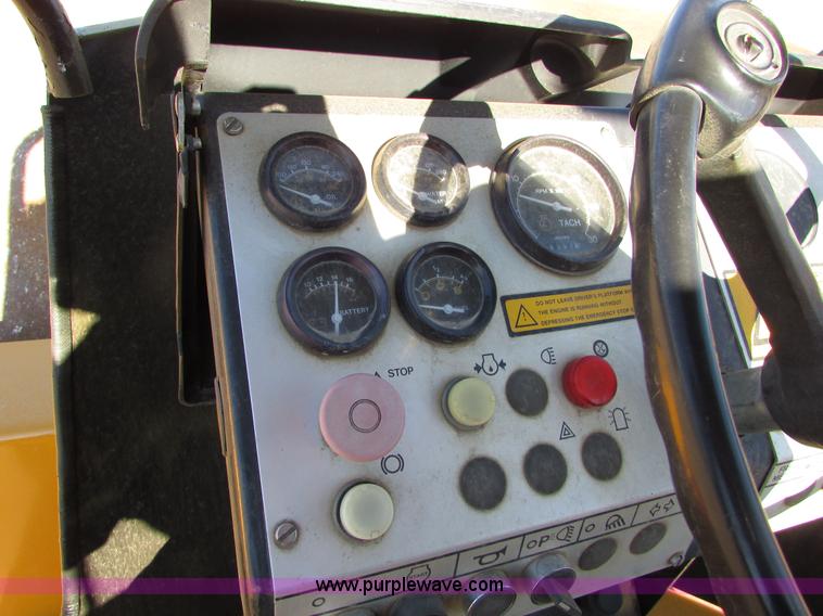 image for item I6723 1996 Dynapac CA251D 25 series smooth drum roller