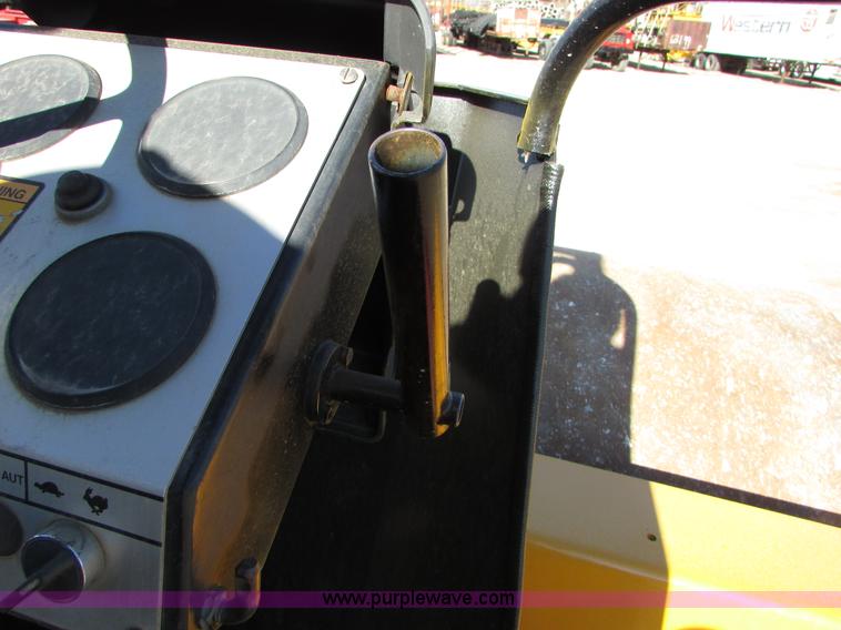 image for item I6723 1996 Dynapac CA251D 25 series smooth drum roller