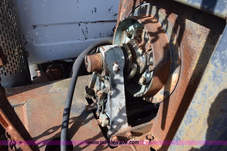 image for item I8662 1985 Mack RWS 722LST Super Liner flatbed truck