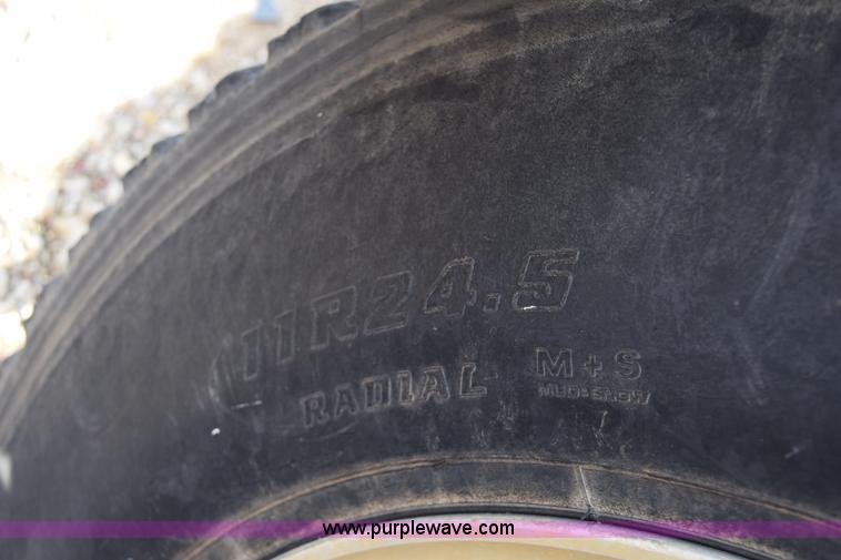 image for item I8662 1985 Mack RWS 722LST Super Liner flatbed truck