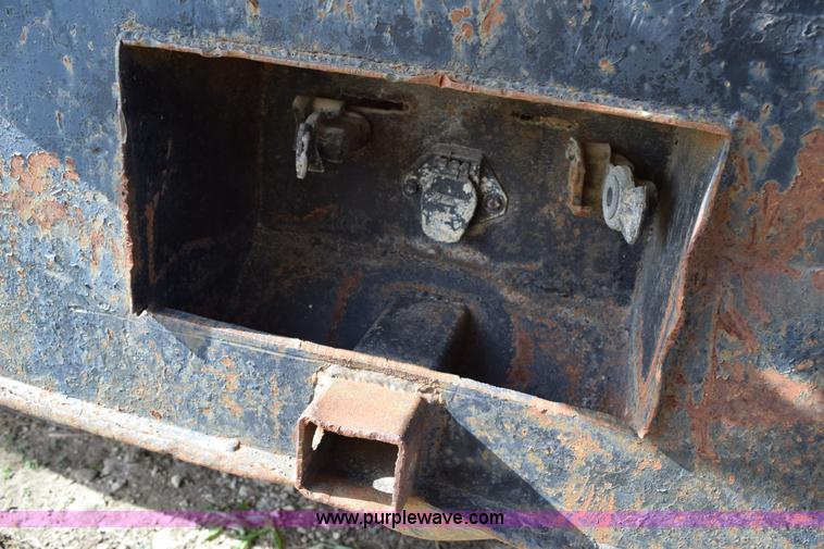 image for item I8662 1985 Mack RWS 722LST Super Liner flatbed truck