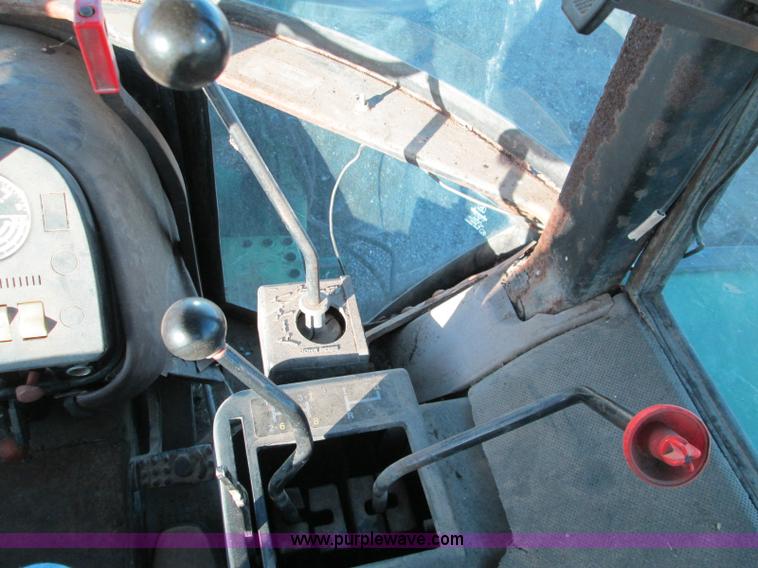 image for item I8675 1988 John Deere 2355 MFWD tractor