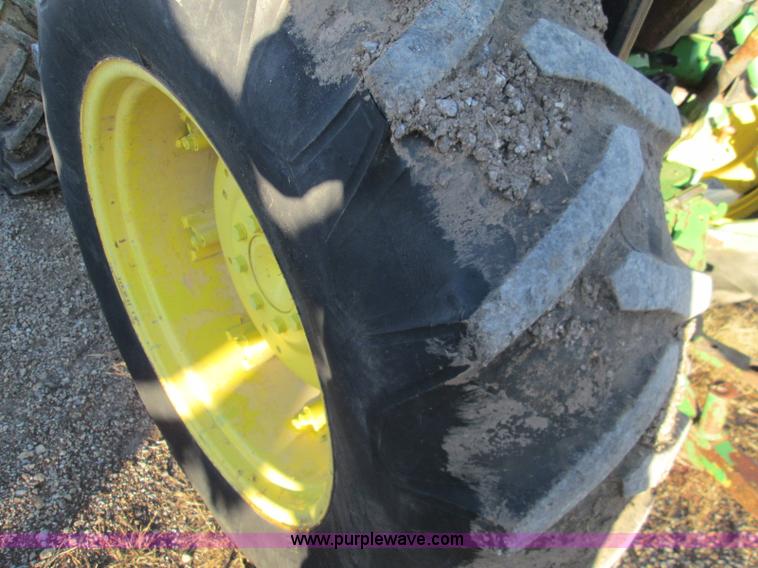 image for item I8675 1988 John Deere 2355 MFWD tractor