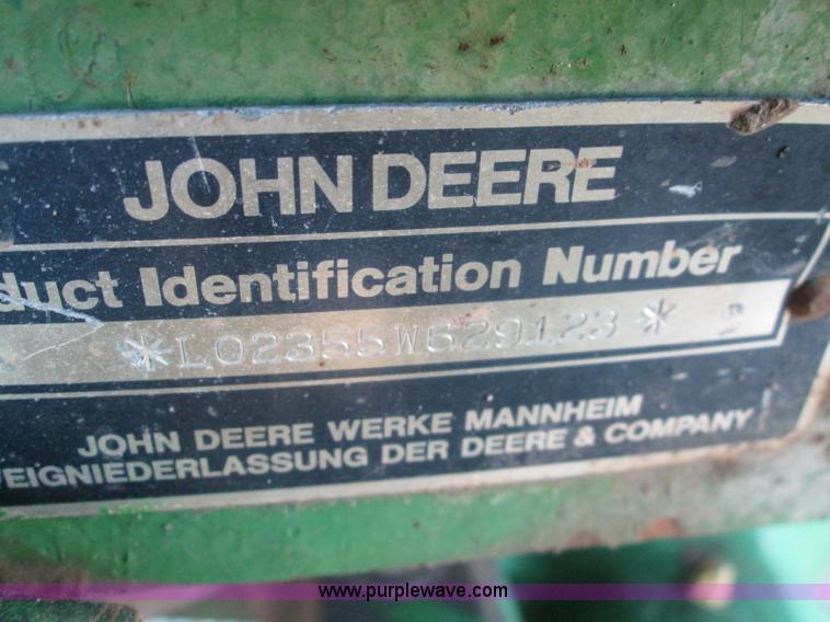 image for item I8675 1988 John Deere 2355 MFWD tractor