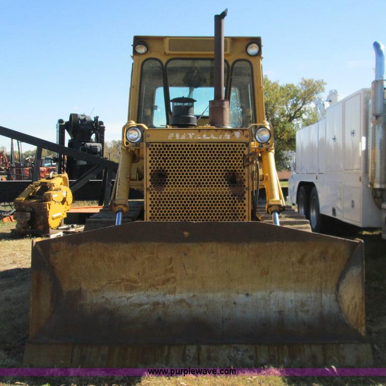 image for item I8676 1983 Fiat-Allis 10C Oilfield Special dozer