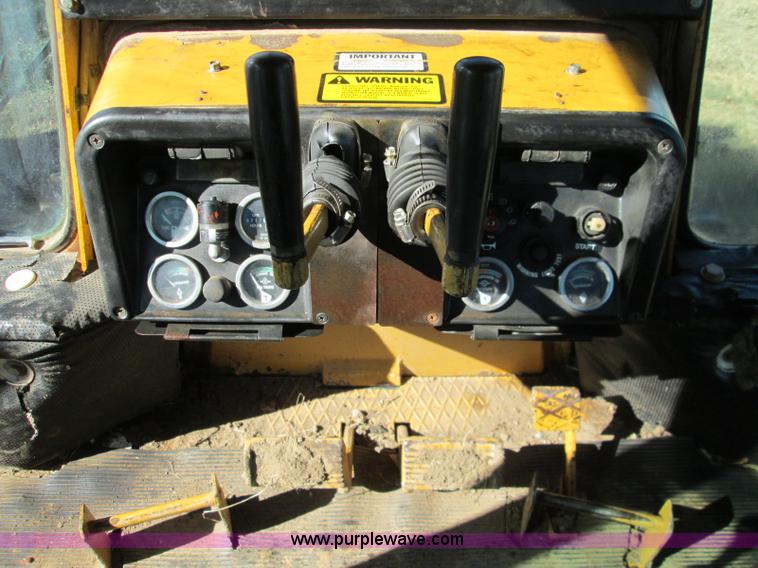 image for item I8676 1983 Fiat-Allis 10C Oilfield Special dozer