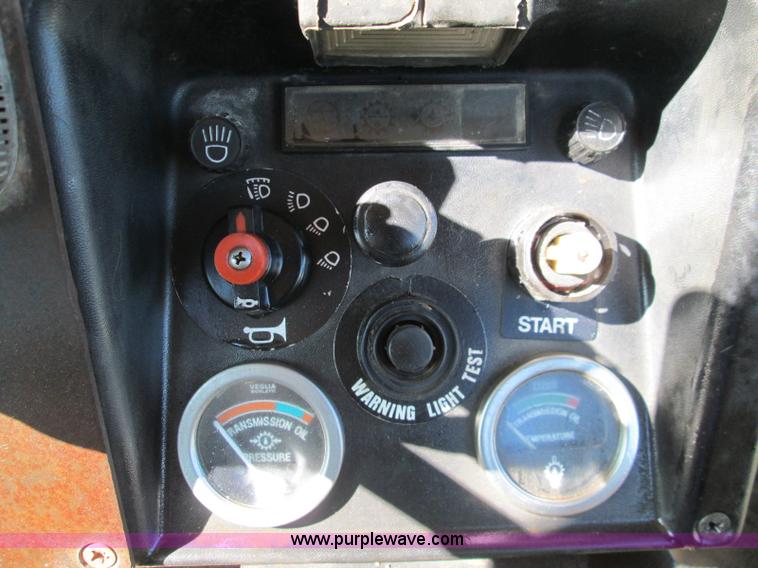 image for item I8676 1983 Fiat-Allis 10C Oilfield Special dozer