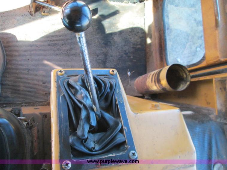 image for item I8676 1983 Fiat-Allis 10C Oilfield Special dozer