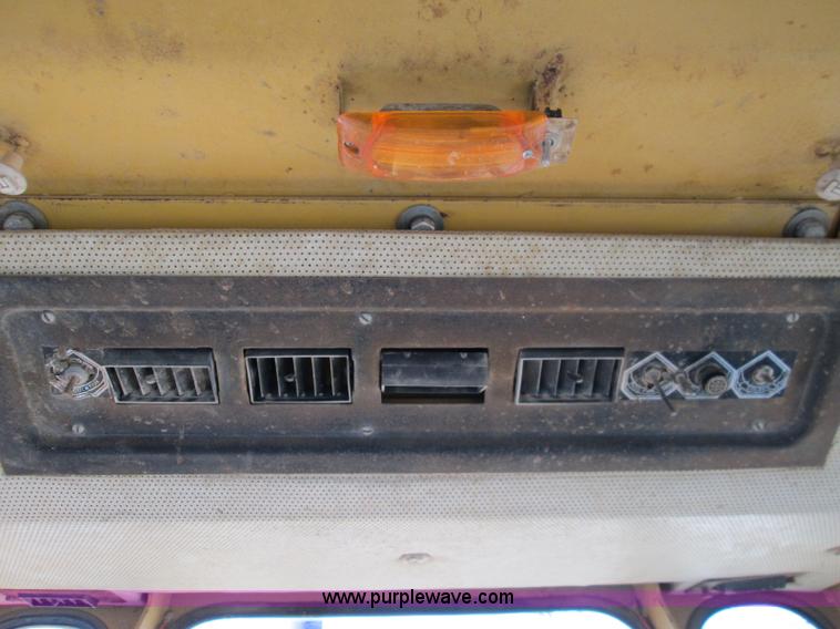 image for item I8676 1983 Fiat-Allis 10C Oilfield Special dozer