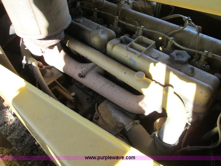 image for item I8676 1983 Fiat-Allis 10C Oilfield Special dozer