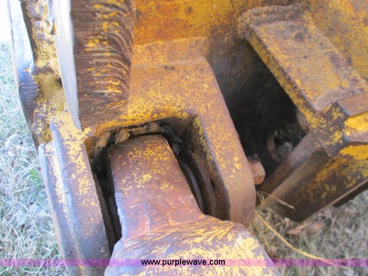 image for item I8676 1983 Fiat-Allis 10C Oilfield Special dozer