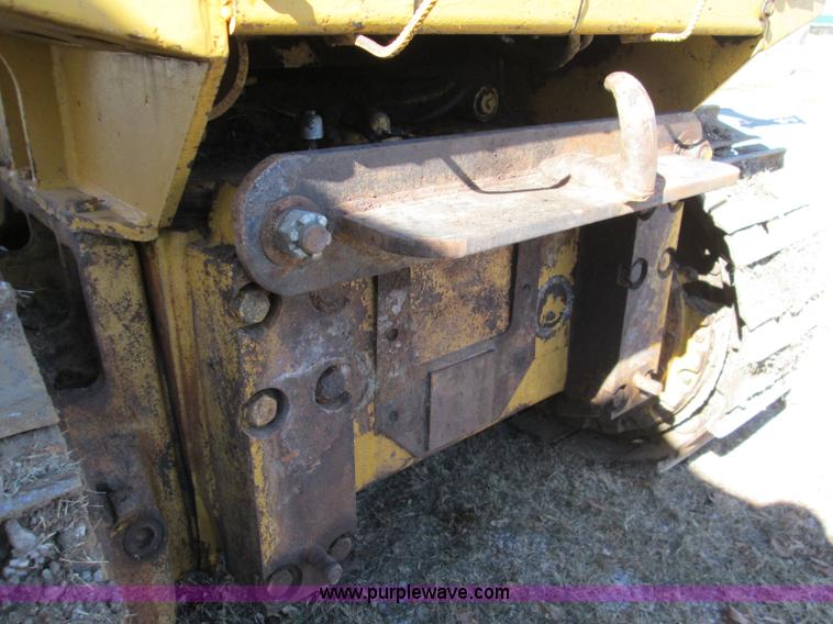 image for item I8676 1983 Fiat-Allis 10C Oilfield Special dozer