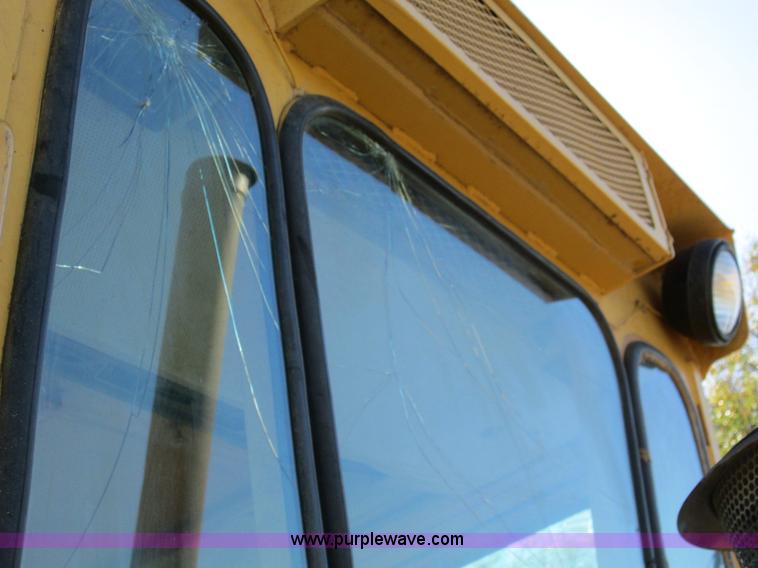 image for item I8676 1983 Fiat-Allis 10C Oilfield Special dozer