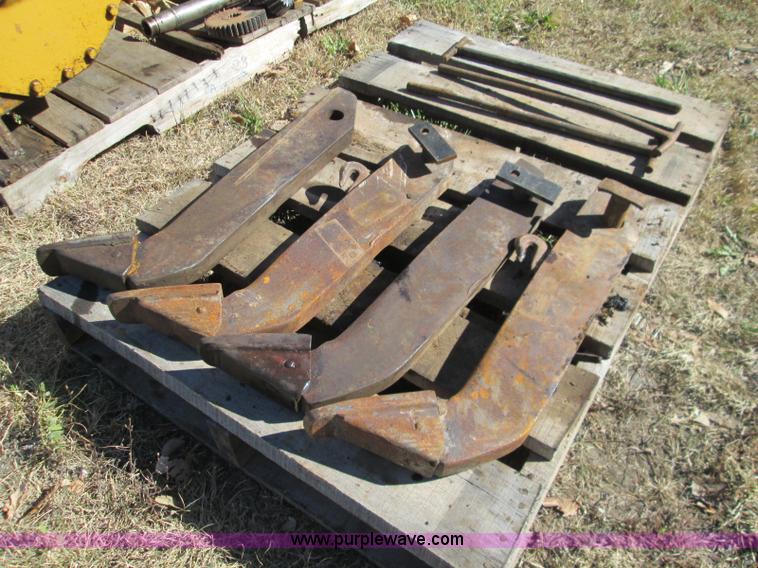 image for item I8676 1983 Fiat-Allis 10C Oilfield Special dozer