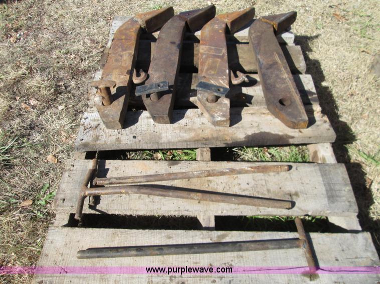 image for item I8676 1983 Fiat-Allis 10C Oilfield Special dozer