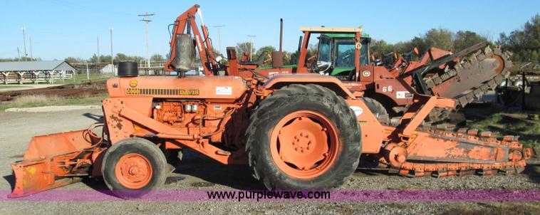 image for item I8678 Case Davis 550 Road Run'r trencher