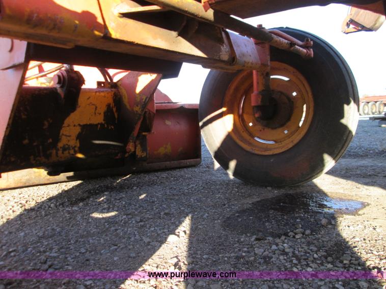 image for item I8678 Case Davis 550 Road Run'r trencher