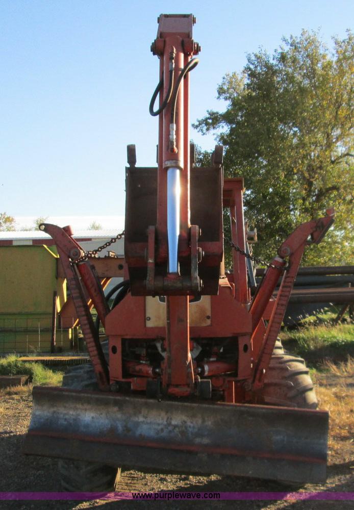 image for item I8679 1985 Ditch Witch 6510DD trencher