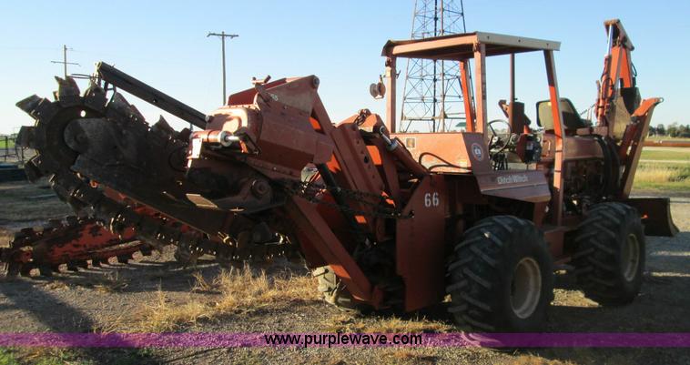 image for item I8679 1985 Ditch Witch 6510DD trencher