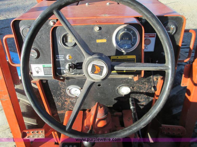 image for item I8679 1985 Ditch Witch 6510DD trencher