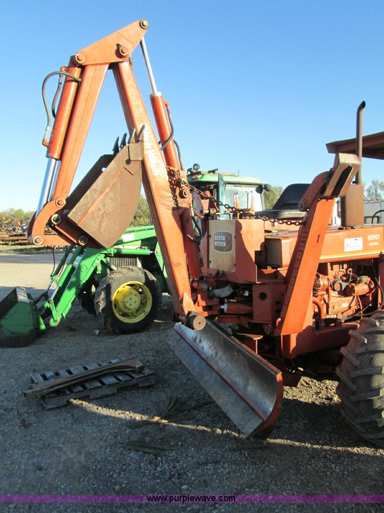 image for item I8679 1985 Ditch Witch 6510DD trencher