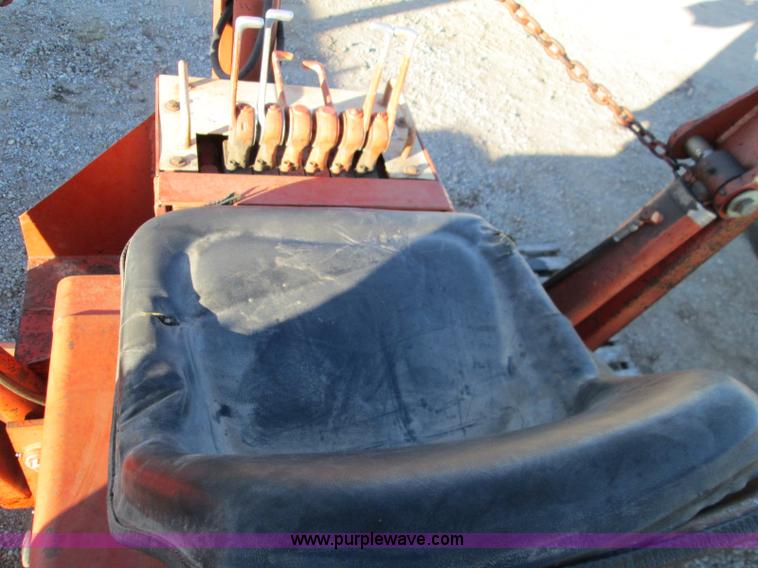 image for item I8679 1985 Ditch Witch 6510DD trencher