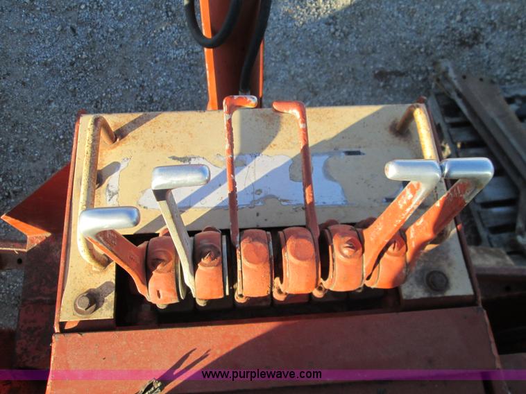 image for item I8679 1985 Ditch Witch 6510DD trencher
