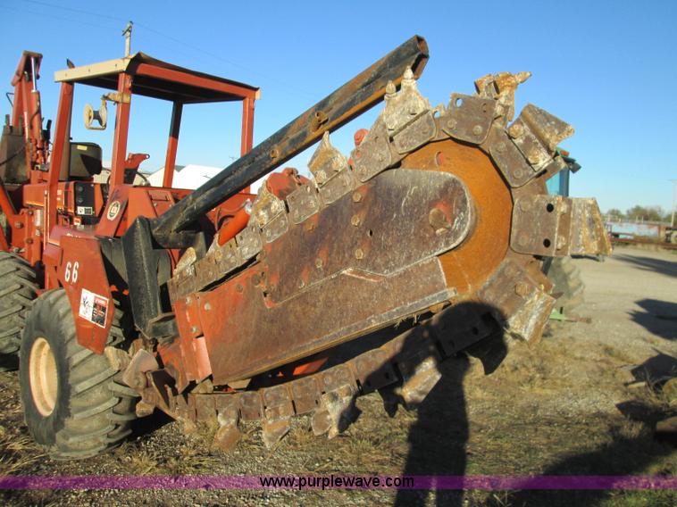 image for item I8679 1985 Ditch Witch 6510DD trencher