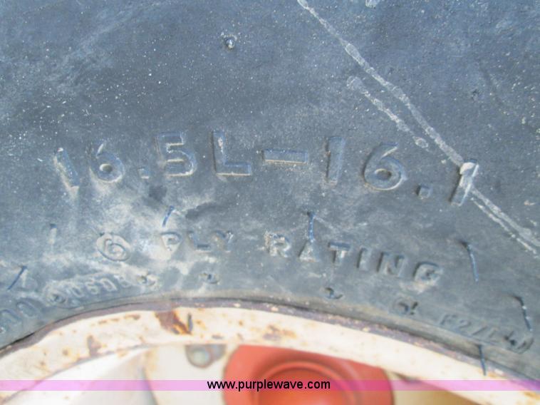 image for item I8679 1985 Ditch Witch 6510DD trencher